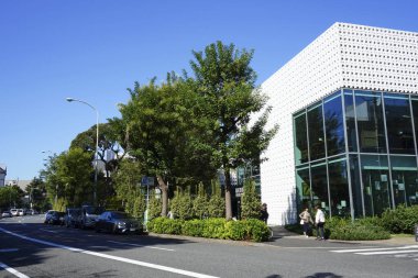 Shibuya, Tokyo, Japonya-5 Kasım 2019: Daikanyama 'daki TSUTAYA kitapları: TSUTAYA tarafından yönetilen şık bir kitapçı  