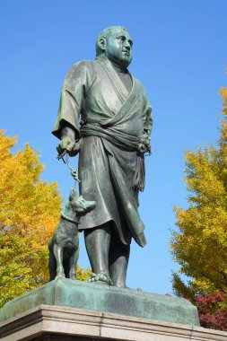 Saigo Takamori 'nin heykeli Ueno Park, Japonya, Tokyo' nun güney girişinde.