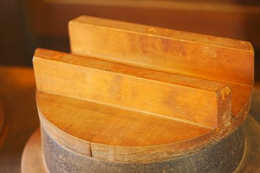 Japon Banko-yaki Sanhe, Tahta Kaplama Hagama Pirinç Tenceresi, Kalın Ahşap Led