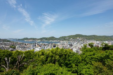 Japonya 'da şehir ve liman manzarası 