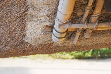 Geleneksel Japon bambu çatısı, mimari detay 