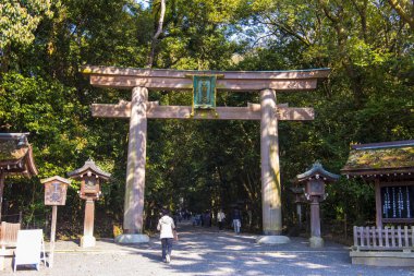 Kyoto, Japonya: Inari türbesini ziyaret edenler