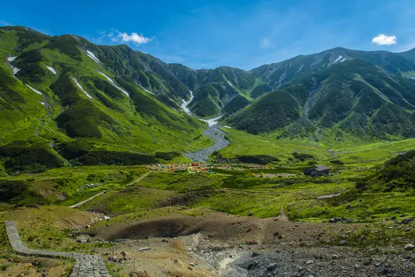 Dağların güzel manzarası 