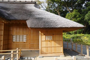 Geleneksel eski tapınak, Kumakawa Tapınağı, Tokyo, Japonya.