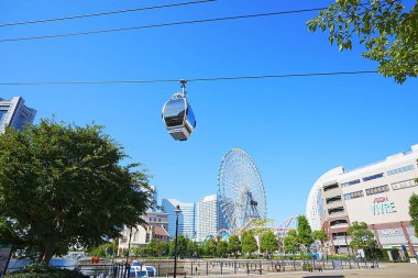 Cosmo Clock 21 dönme dolap ve Minato Mirai 21 Marina (21, Minato Mirai Nijichi), kısaca Minato Mirai, Japonya 'nın Yokohama şehrinin merkezi ticaret bölgesi.