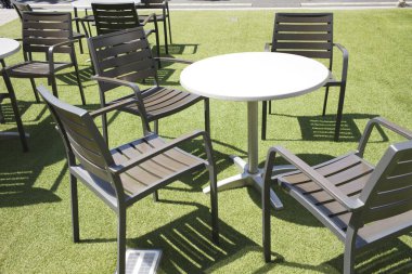 Boş sandalye ve masa Açık Restoran