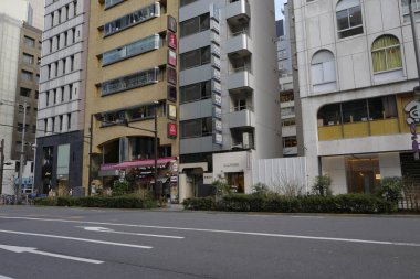 Modern Asya şehrinin sokak manzarası 