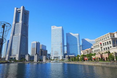 Minato Mirai 21 Marina (d. 21, Minato Mirai Nijichi), Japonya 'nın Yokohama şehrinin merkezi ticaret bölgesi.