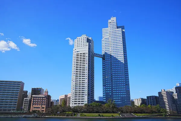 Modern şehir mimarisi, Tokyo, Japonya, Saint Luke Kulesi, Chuo, Tokyo, Japonya 'da yer alan bir gökdelen.