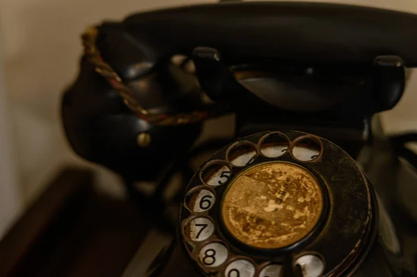 Telefono Vintage Sul Tavolo — Foto Stock