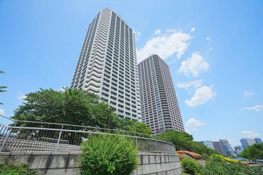 Japonya 'daki modern gökdelenlerin manzarası