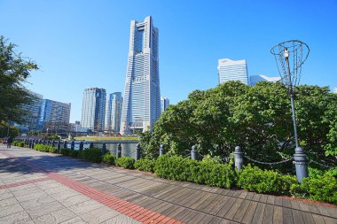 Minato Mirai 21 Marina (d. 21, Minato Mirai Nijichi), Japonya 'nın Yokohama şehrinin merkezi ticaret bölgesi.