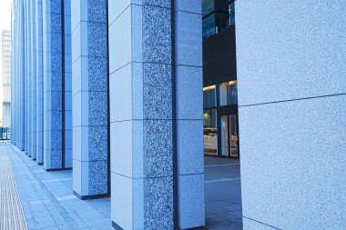 Şehrin modern binası