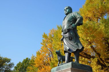 Saigo Takamori 'nin heykeli Ueno Park, Japonya, Tokyo' nun güney girişinde.