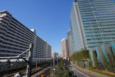 Şehirdeki modern ofis binaları, gökdelenler  