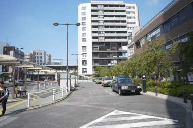 Gündüz Japon şehrinin modern mimarisi 