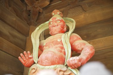 Saimyoji Tapınağı 'nın muhafızlarından biri. Hojobo Hinatayakushi Tapınağı, Mashiko, Tochigi, Japonya