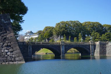 Japonya, Tokyo 'daki Nijubashi köprüsünün manzarası