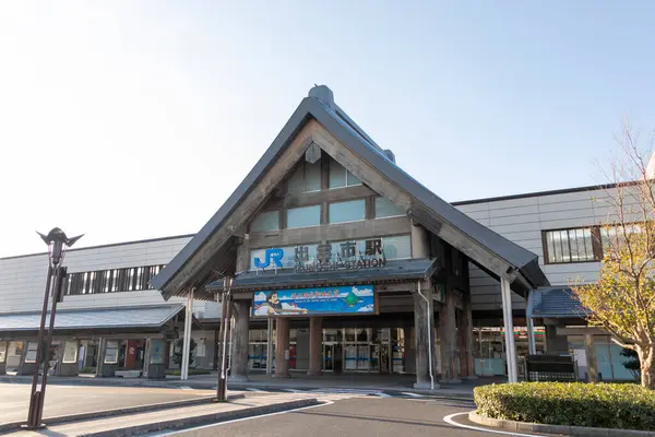 Izumoshi İstasyonu, Izumo şehrindeki yolcu tren istasyonu, Shimane Bölgesi, Japonya