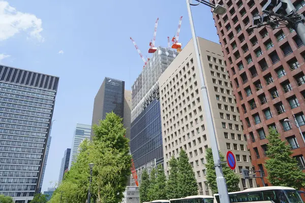 在阳光明媚的日子里 日本东京的现代城市景观 — 图库照片
