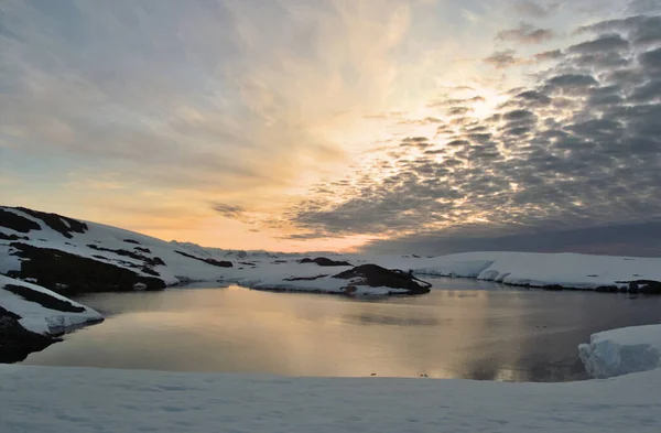 Антарктичний Пейзаж Земля Море Небо — стокове фото