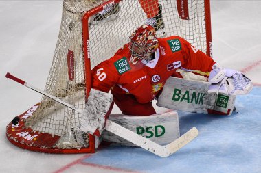 DUESSELDORF, Almanya - 25 Ekim 2022 Hokey maçı DEL Dusseldorfer EG - Icebaeren Berlin