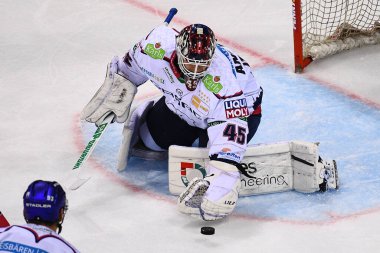 DUESSELDORF, Almanya - 25 Ekim 2022 Hokey maçı DEL Dusseldorfer EG - Icebaeren Berlin