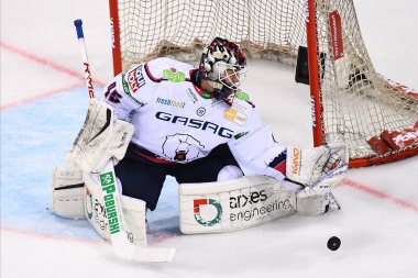 DUESSELDORF, Almanya - 25 Ekim 2022 Hokey maçı DEL Dusseldorfer EG - Icebaeren Berlin