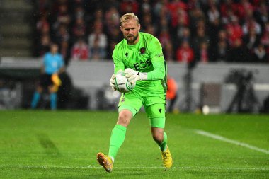 GERÇEK, COLOGNE - 3 Kasım 2022: Kasper Schmeichel. UEFA Avrupa Konferans Ligi 1. FC Koeln - RHEIN Enerji Stadyumu 'nda OGC Nthe