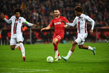 ALMANY, COLOGNE - 3 Kasım 2022 Dante, Sargis Adamyan, Jean-Clair Todibo. UEFA Avrupa Konferans Ligi 1. FC Koeln - RHEIN Enerji Stadyumu 'nda OGC Nthe