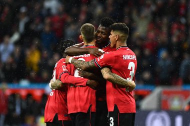 LEVERKUSEN, GERMANY - 06.11.22: Bayer 'in Oyuncuları Bundesliga FC Bayer 04 Leverkusen - 1. Bayarena 'daki FC Union