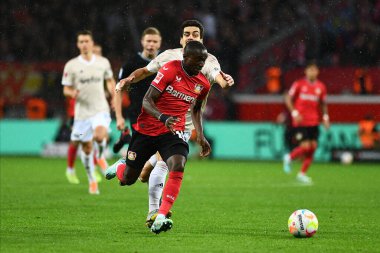LEVERKUSEN, ALMANY - 06.11.22: saldırıda Moussa Diaby. Bundesliga FC Bayer 04 Leverkusen 1 'e karşı. Bayarena 'daki FC Union