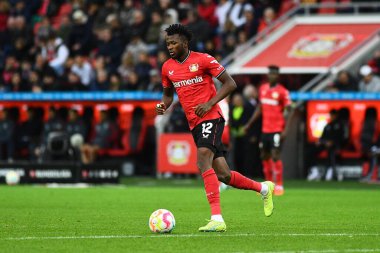 LEVERKUSEN, ALMANY - 06.11.22 Edmond Tapsoba. Bundesliga FC Bayer 04 Leverkusen 1 'e karşı. Bayarena 'daki FC Union