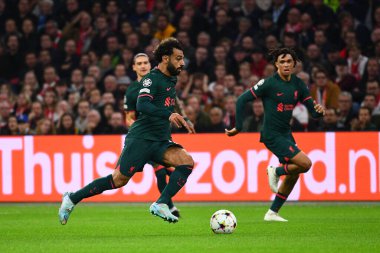 NETHERLANDS, AMSTERDAM - 26 Ekim 2022: Muhammed Salah. UEFA Şampiyonlar Ligi maçı Ajax Liverpool 'a karşı