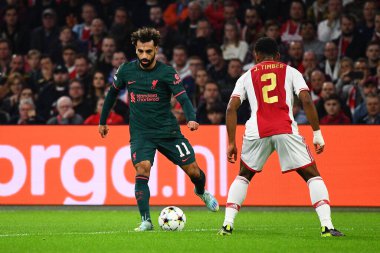 NETHERLANDS, AMSTERDAM - 26 Ekim 2022: Muhammed Salah. UEFA Şampiyonlar Ligi maçı Ajax Liverpool 'a karşı
