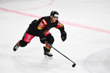 KREFELD, Almanya - 10 Kasım 2022: TIFFELS Frederik. Deutschland Kupası 2022, Almanya - Yayla-Arena 'da Danimarka 