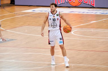 LEVERKUSEN, ALMANY - 16 YIL 2022: Haris Hujic. Barmen 2. Basketbol Bundesliga 'sı. Basketbol maçı Bayer Giants Leverkusen Medipolis SC Jena 'ya karşı