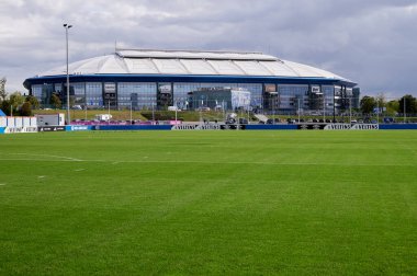GELSENKIRCHEN, GERMANY - 2 Ekim 2022 Veltins Arena. Bundesliga FC Schalke 04 - Augsburg futbol karşılaşması