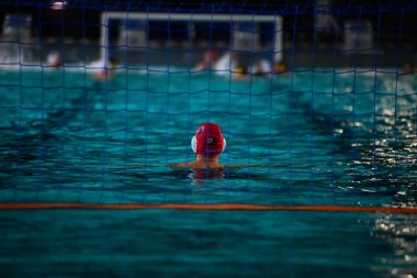 DUISBURG, Almanya - 07 Aralık 2022: 1 Waterpolo maçı. Bundesliga Vorrunde A ASC Duisburg vs Wfr. Spandau 04