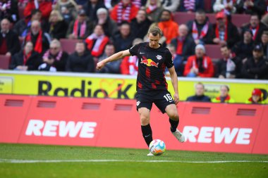 COLOGNE, ALMANY - 04.02.23: Lukas Klostermann. Maç 1 'de. Bundesliga 1.FC Koeln RB Leipzig 'e karşı RHEIN ENERGIE STADION