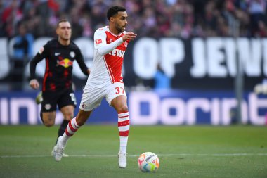 COLOGNE, ALMANY - 04.02.23 Linton Maina. Maç 1 'de. Bundesliga 1.FC Koeln RB Leipzig 'e karşı RHEIN ENERGIE STADION