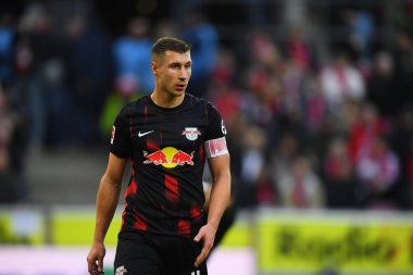 COLOGNE, ALMANY - 04.02.23 Willi Orban. Maç 1 'de. Bundesliga 1.FC Koeln RB Leipzig 'e karşı RHEIN ENERGIE STADION