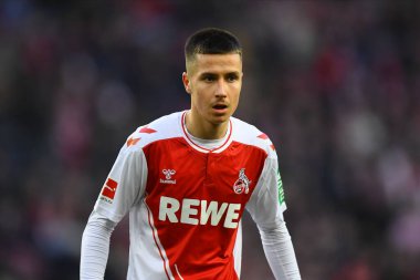 COLOGNE, ALMANY - 04.02.23: Denis Huseinbasic. Maç 1 'de. Bundesliga 1.FC Koeln RB Leipzig 'e karşı RHEIN ENERGIE STADION