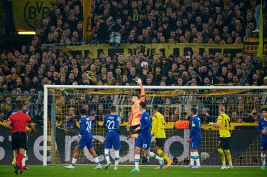 DORTMUND, GERMANY - 15.02.23: SIGNAL IDUNA PARK 'ta UEFA Şampiyonlar Ligi Borussia Dortmund FC Chelsea' ye karşı