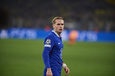 DORTMUND, GERMANY - 15.02.23: Mykhailo Mudryk Maç sırasında UEFA Şampiyonlar Ligi Borussia Dortmund FC Chelsea 'ye karşı SIGNAL IDUNA PARK