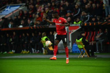 LEVERKUSEN, ALMANY - 09.03.23: Odilon Kossounou. Maç UEFA Avrupa Ligi Bayer 04 Leverkusen ile Ferencvaros Budapeşte arasında oynanacak.