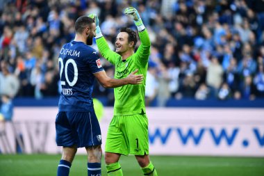 BOCHUM, ALMANY - 18 Mart 2023 İvan Ordets, Manuel Riemann. Bundesliga VfL Bochum 1848-RB Leipzig maçı Vonovia Ruhr Stadyumu 'nda oynanmıştır.