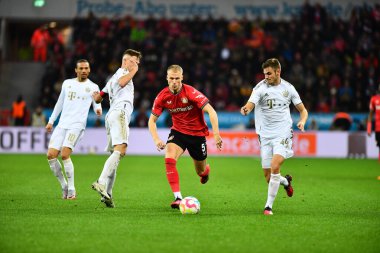 LEVERKUSEN, ALMANY - 19.03.23 Mitchel Bakker. Bundesliga maçı Bayer 04 Leverkusen, Bayarena 'da Bayern Muenchen' e karşı.