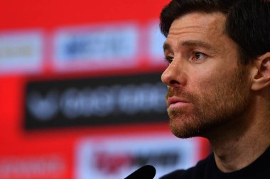 LEVERKUSEN, ALMANY - 19.03.23: Xabi Alonso. Bundesliga maçı Bayer 04 Leverkusen, Bayarena 'da Bayern Muenchen' e karşı.