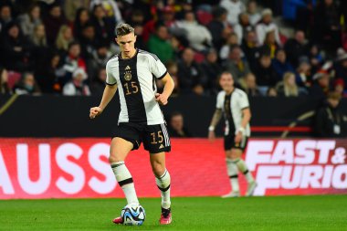 Mainz, Almanya - 25.03.23 Nico Schlotterbeck. MEWA Arena 'da Almanya ile Peru arasındaki futbol maçı
